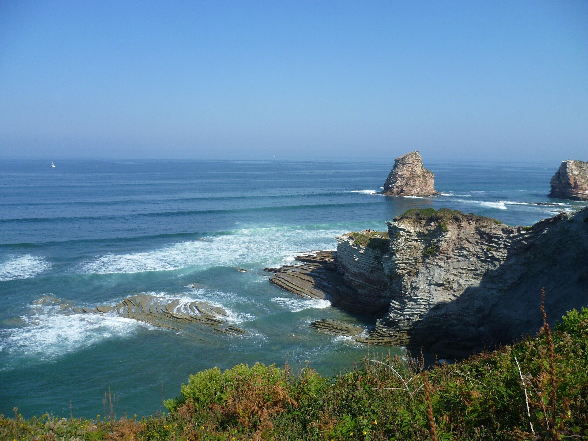 Irún — Hendaye · Back — Pyrénées