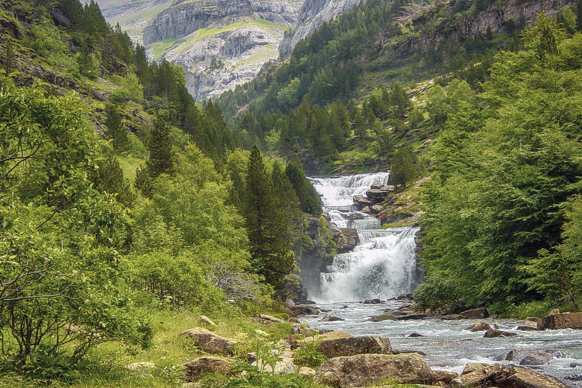 Grandes cascades pyrénéennes