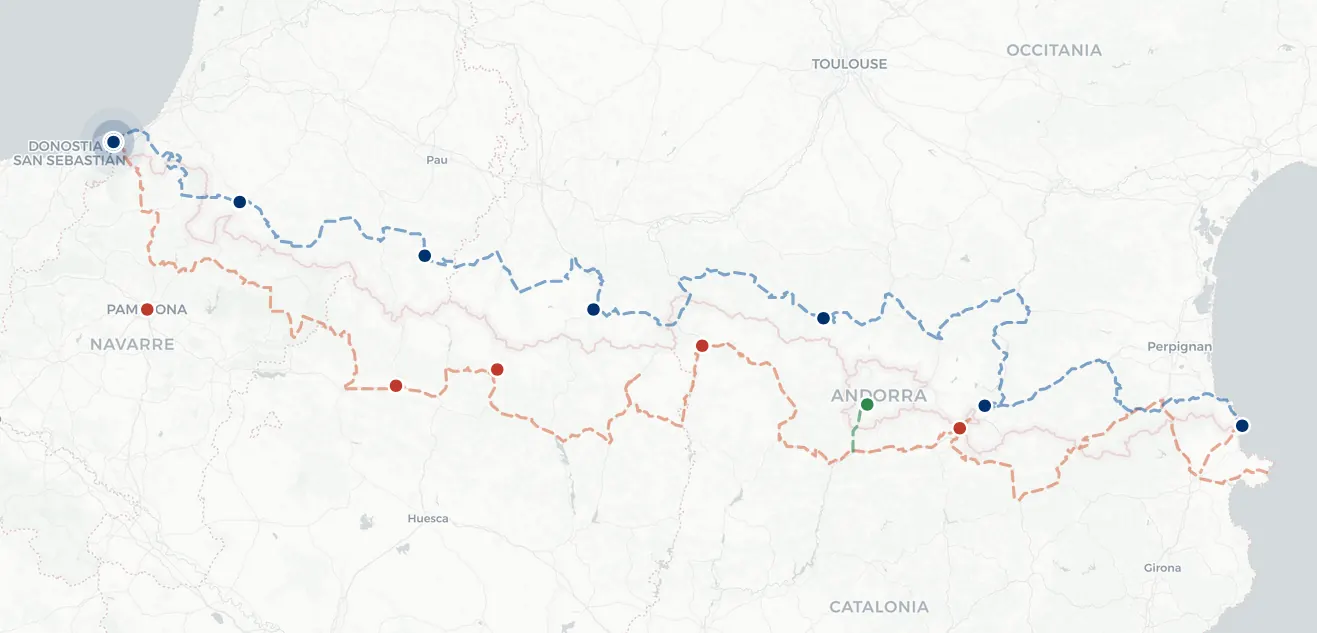 Carte du circuit Via Pirineo — versant français (bleu) et espagnol (rouge) avec Andorre